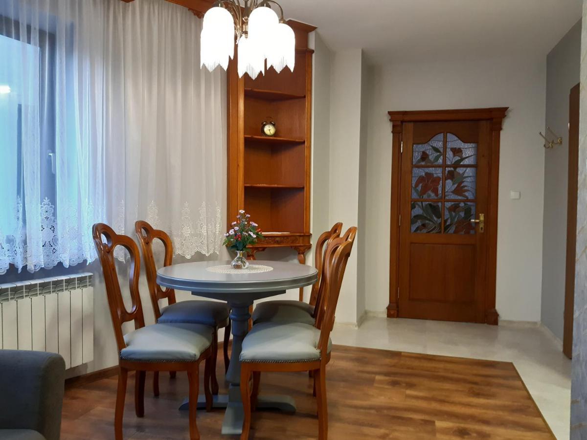 Secesja House Apartment ออชเวียนชิม ภายนอก รูปภาพ