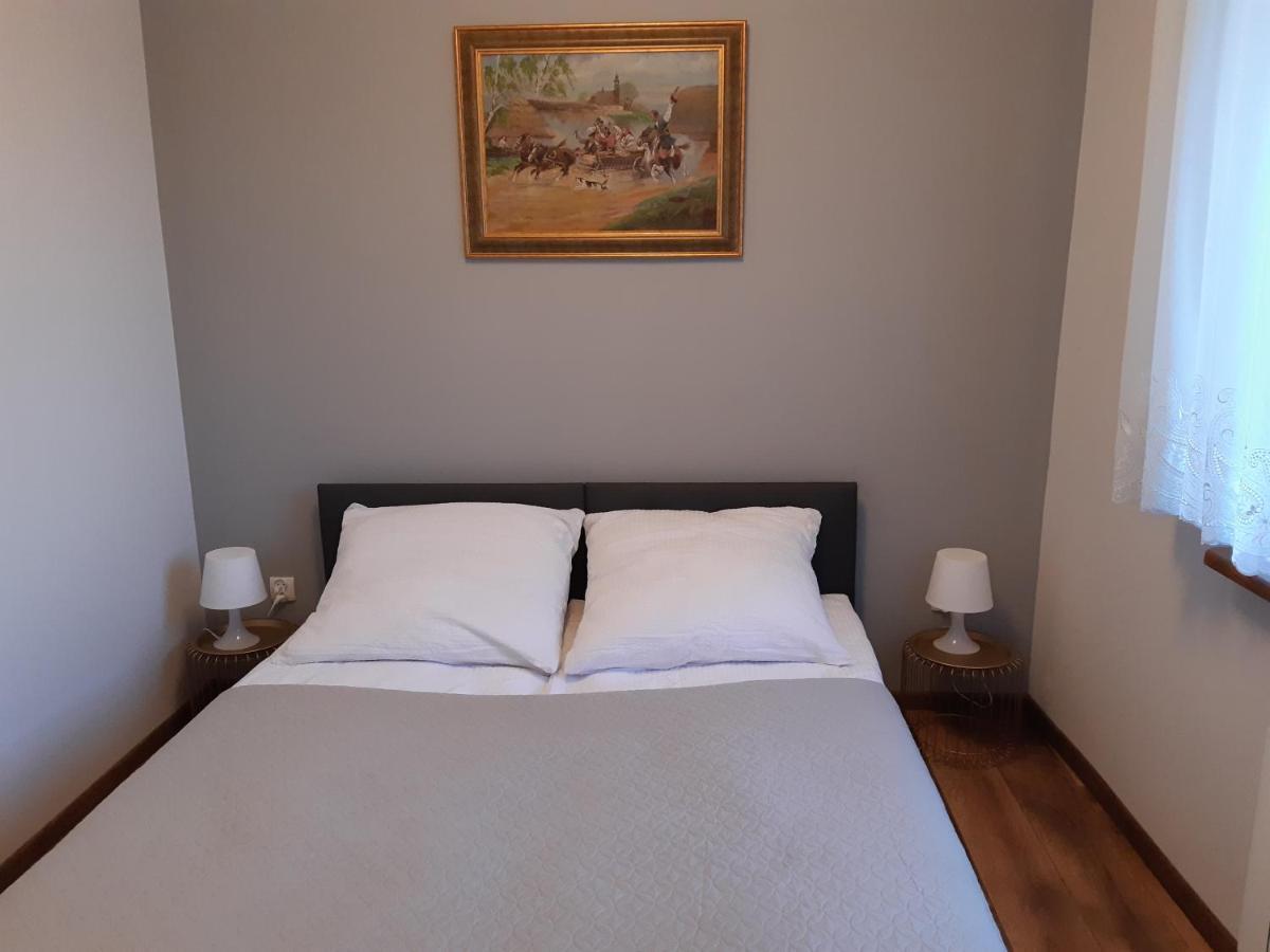 Secesja House Apartment ออชเวียนชิม ภายนอก รูปภาพ