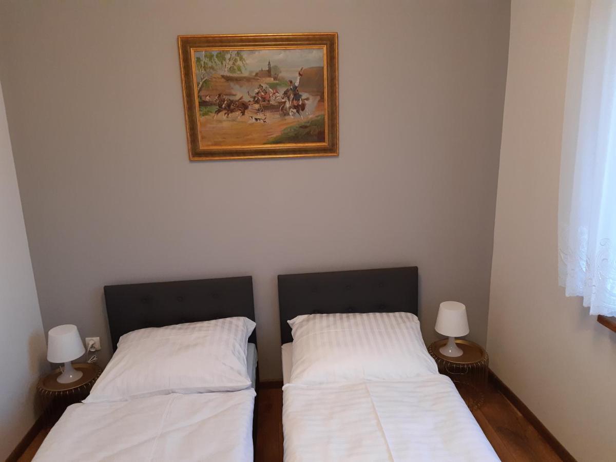 Secesja House Apartment ออชเวียนชิม ภายนอก รูปภาพ